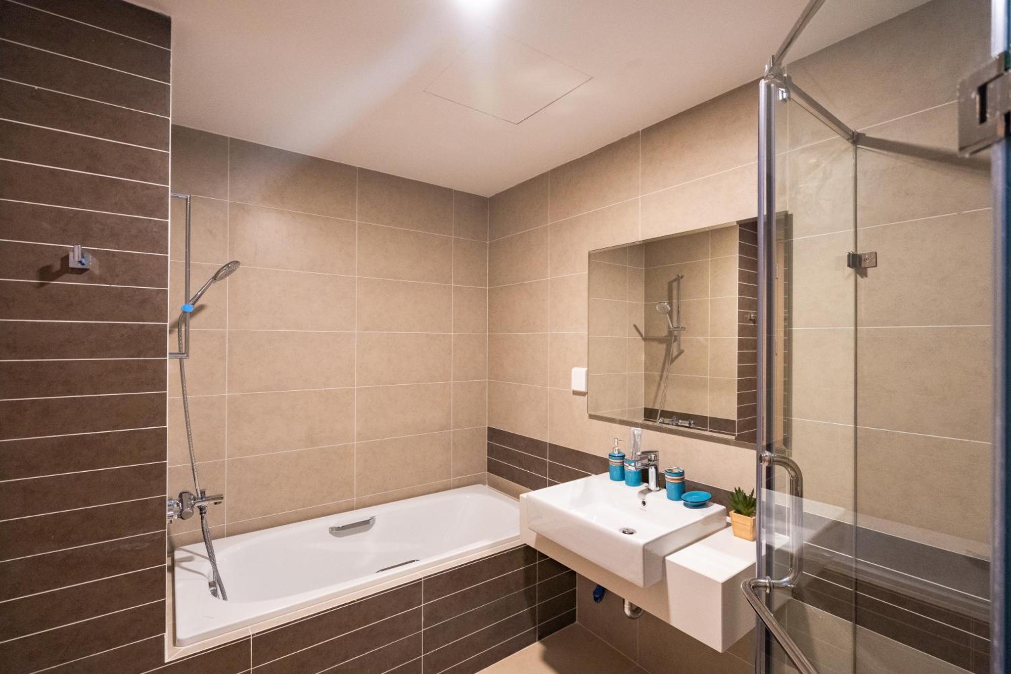 Central Business District Rivergate Apartment - Free Pickup & Pool TP. Hồ Chí Minh Ngoại thất bức ảnh